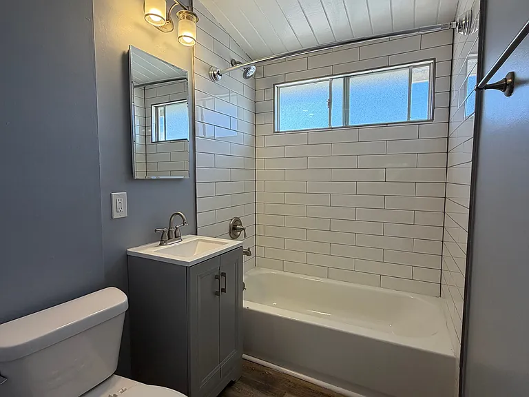 7050 6th Ave #6 — Photo 9