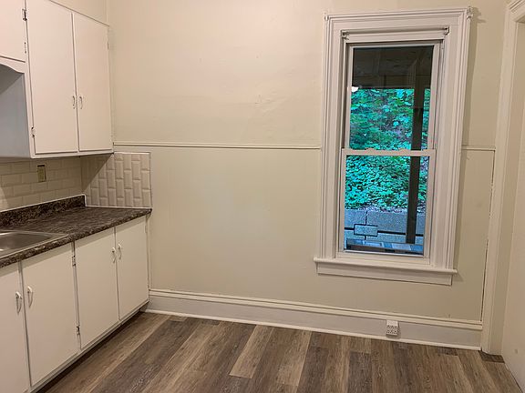 4th image of 153 Geneva St #1