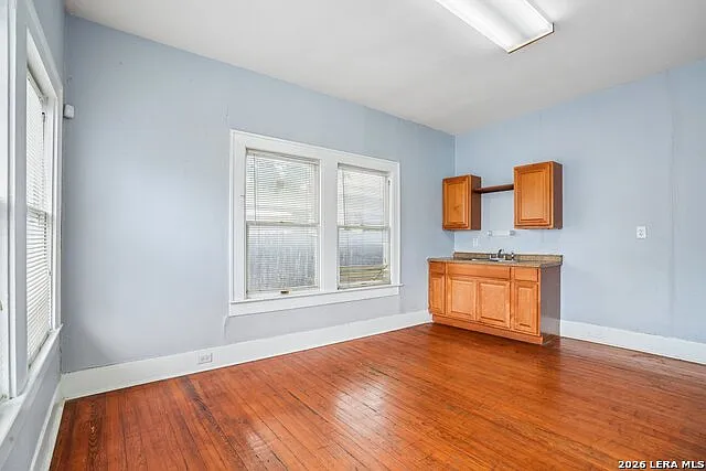 821 E Quincy St — Photo 10