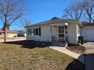 367 Mowhawk Ave, Fond Du Lac, WI 54935