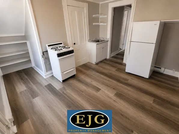 42 Summer St APT 2, Leominster, MA 01453