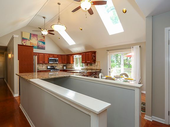 5th image of 41W585 Golden Oaks Ln