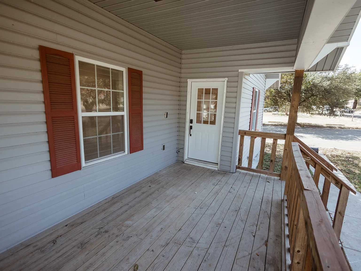 4 bed, 1834 sqft, $2,200 — Photo 2