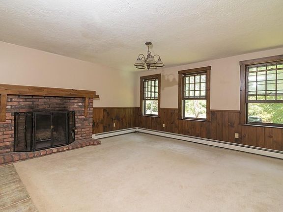5th image of 25 Columbia Cir