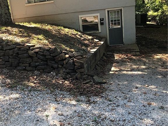 3rd image of 817 N Lindell Ave
