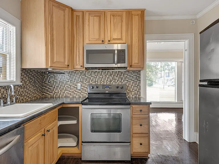 510 Wilson St — Photo 9