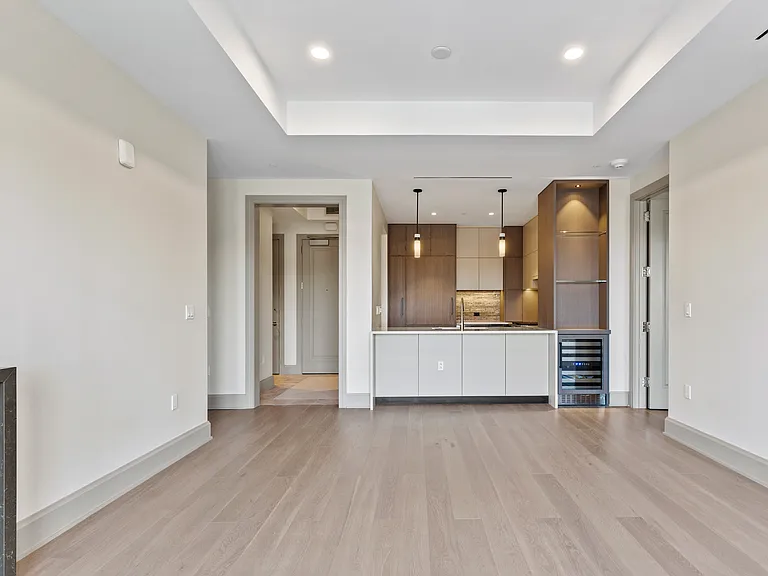 120 Old Post Rd #Penthouse E303 — Photo 4