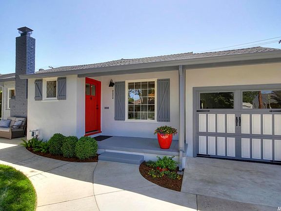 3rd image of 222 Tivoli Way