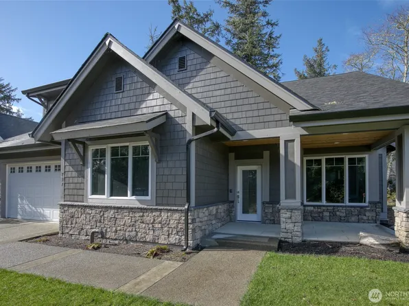 737 Wakina Loop SE, Ocean Shores, WA 98569