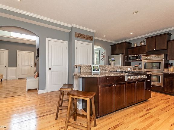 4th image of 12095 Summerwood Dr