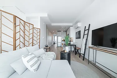 Rented by Key City Capital Inc