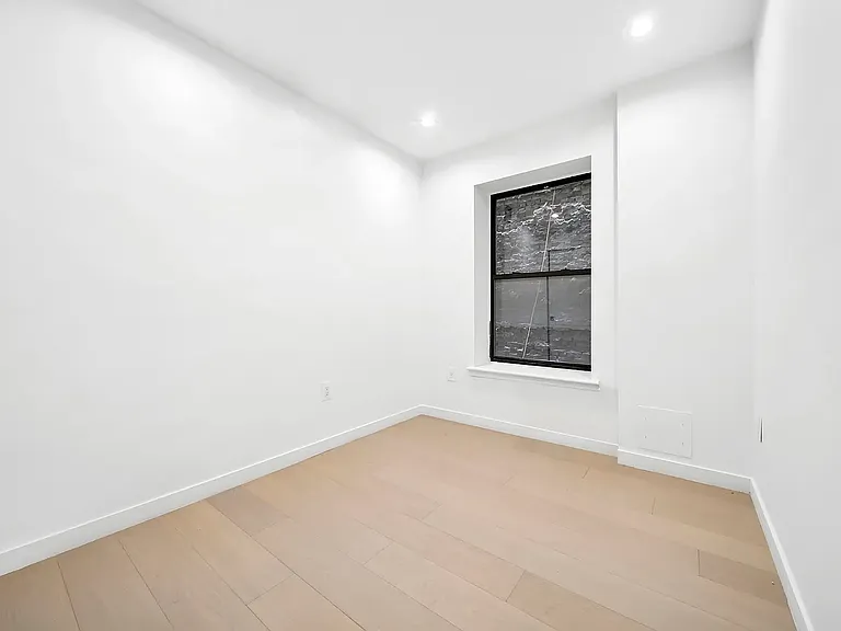145 2nd Ave #3 — Photo 10