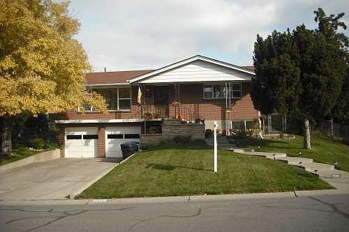 1st image of 2559 Venus Cir