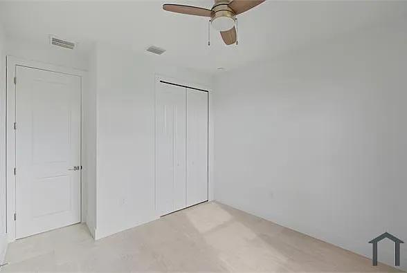211 NW 25th Ave — Photo 36