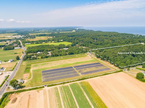 2551 Roanoke Ave, Riverhead, NY 11901