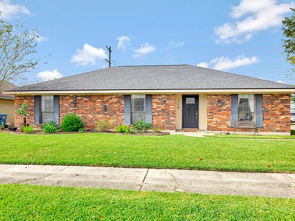 2nd image of 115 Wisteria Dr