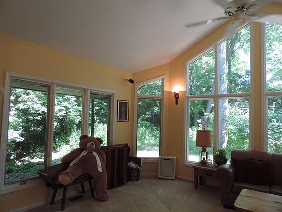 5th image of 23W006 Kings Ct