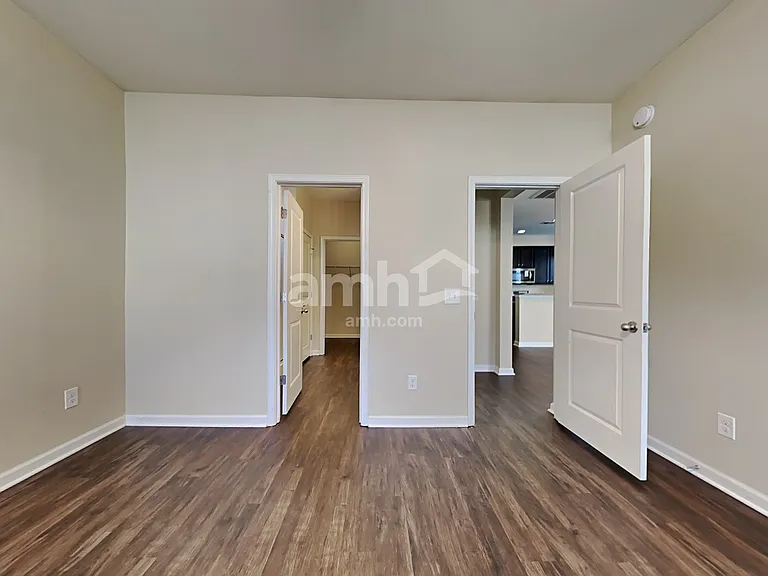 112 Orleans Ct — Photo 13