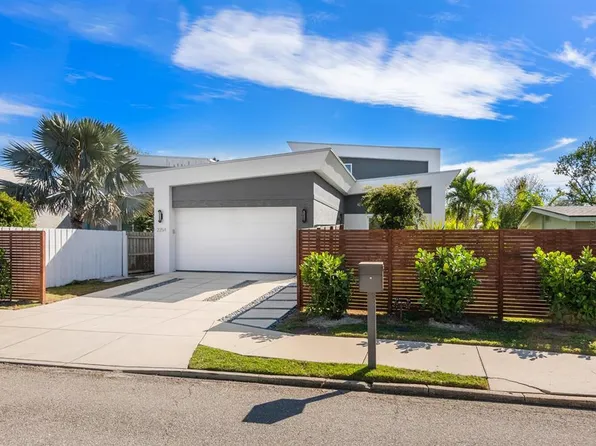 2254 Hawthorne St, Sarasota, FL 34239