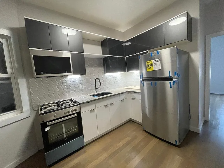 107 Magazine St #2R — Photo 3