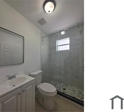 831 SW 3rd St — Photo 9
