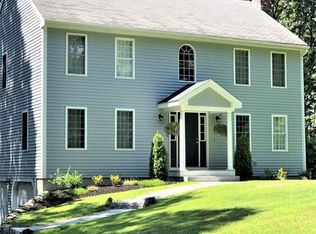 21 Asylum St, Mendon, MA 01756