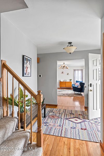 5th image of 25 Valleywood Drive