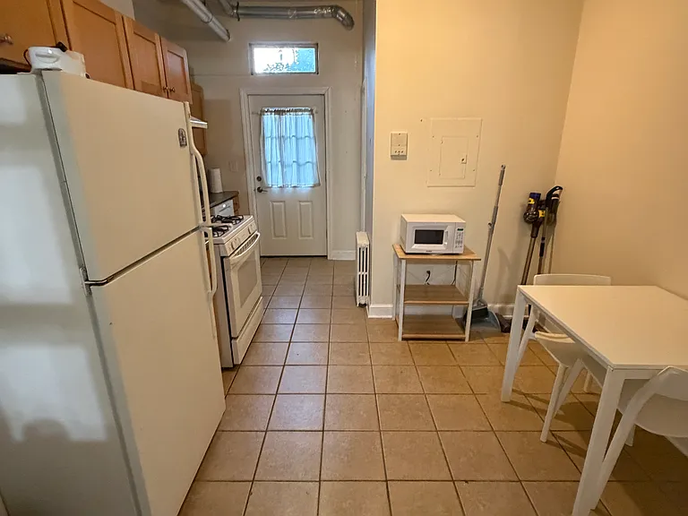 310 Monroe St #1 — Photo 3