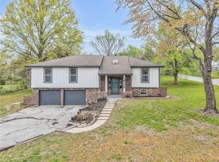 16106 E T C Lea Rd, Independence, MO 64050
