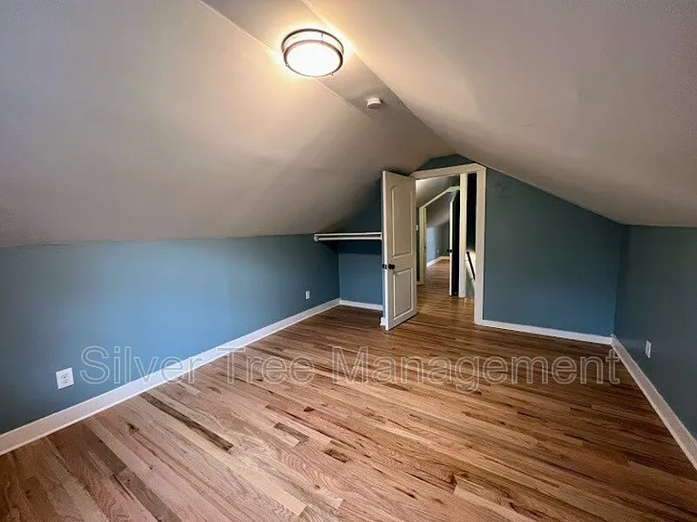3217 NW 29th St #101 — Photo 16