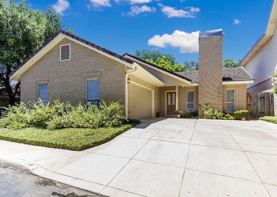 1st image of 91 Campden Cir