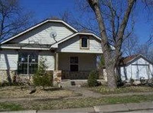 210 Maple St, Farmersville, TX 75442