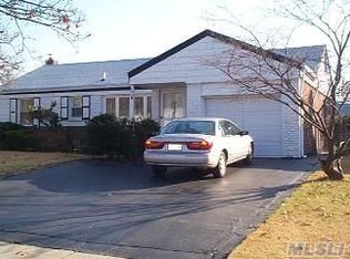 783 Cypress Dr, Franklin Square, NY 11010