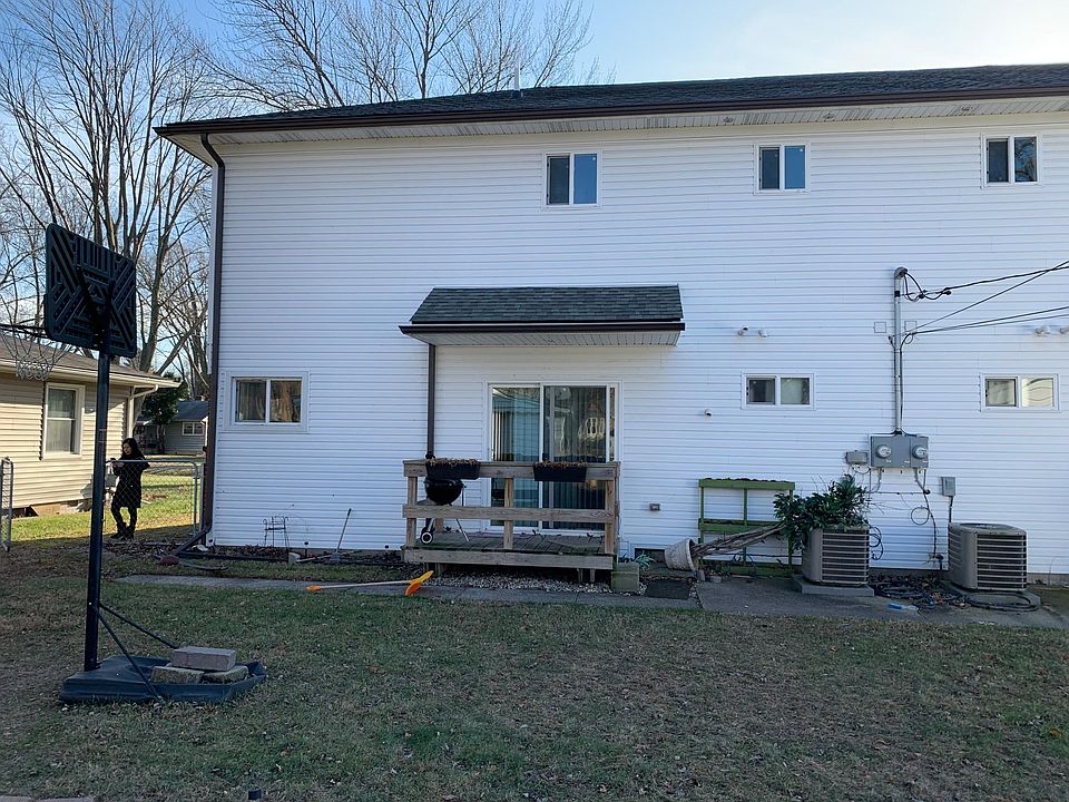 2nd image of 23233 Lynnhurst St