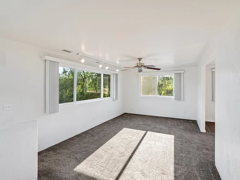 10177 Hawley Rd — Photo 25