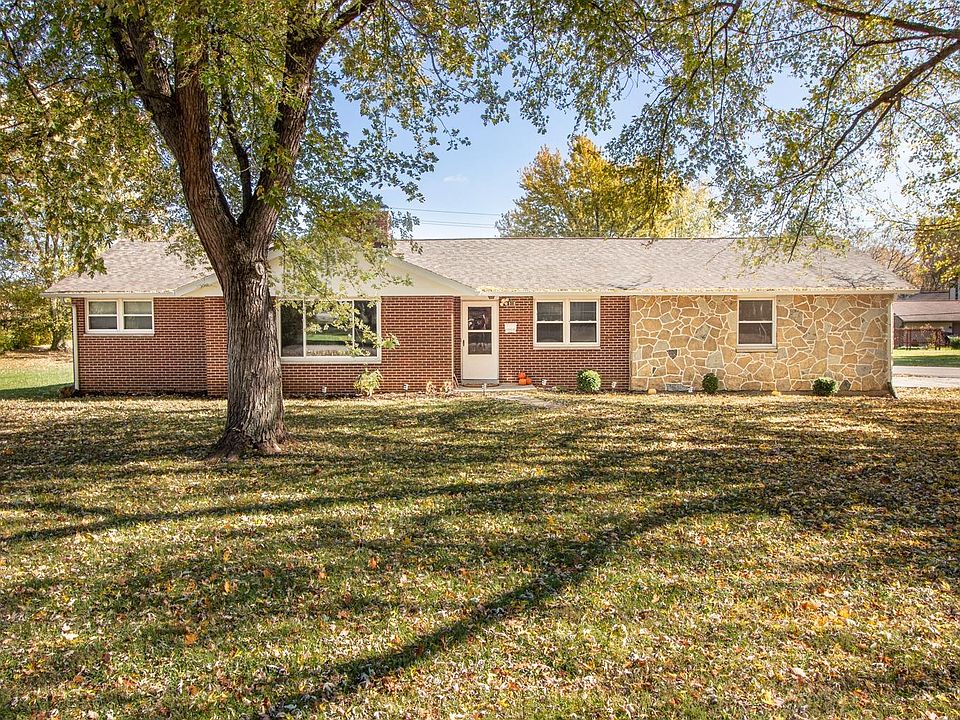1st image of 1918 N Belleview Dr