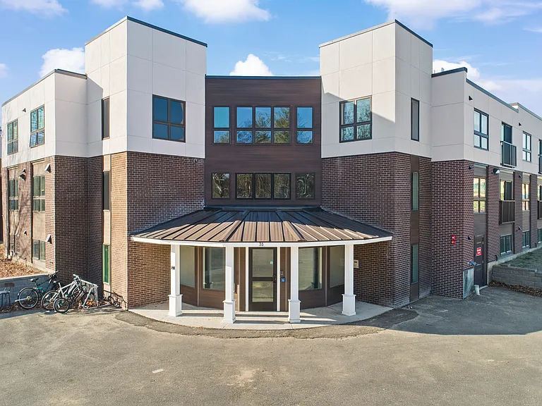 Granite Place — Photo 2