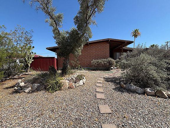 2nd image of 3312 W Calle Fresa