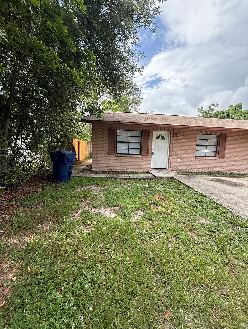 2 bed, 936 sqft, $1,395 — Photo 2