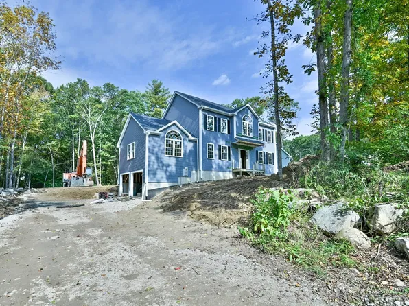 35 Sawmill Rd, Dudley, MA 01571