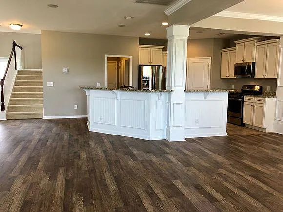 1452 Milldam Pass — Photo 4