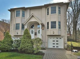 274 Tenafly Rd, Tenafly, NJ 07670