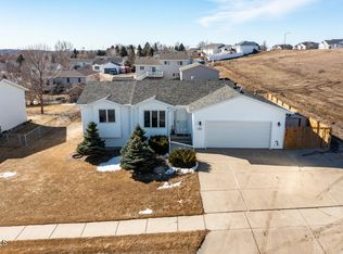 831 Lambton Ave, Bismarck, ND 58503