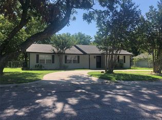202 N Crownpoint Dr, Ada, OK 74820
