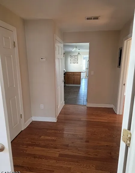 929 Adams Ave — Photo 8