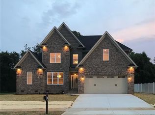 3759 10th St NE, Hickory, NC 28601