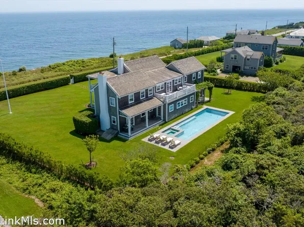 104 Baxter Rd, Nantucket, MA 02554