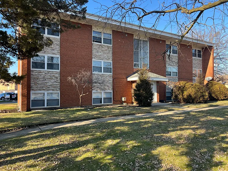 568 Pershing Ave #C — Photo 1