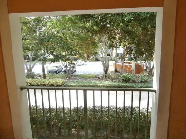 160 Yacht Club Way 212, Hypoluxo, FL 33462