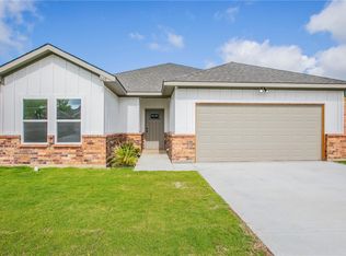 603 N College, West, TX 76691